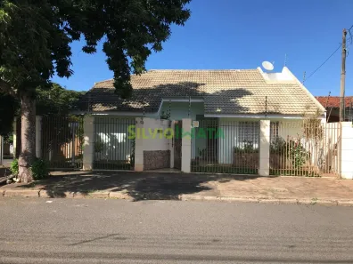 Casa com 3 Quartos à venda, 156m² no Zona 05, Maringá