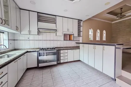 Sobrado com 4 Quartos à venda, 200m² no Vila Camilópolis, Santo André