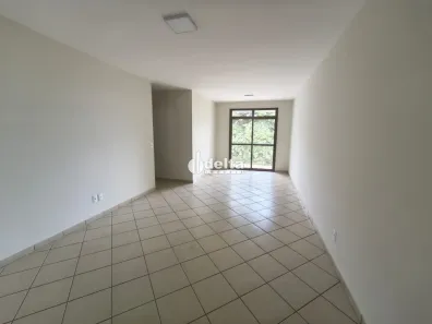 Apartamento com 3 Quartos para alugar, 85m² no Centro, Uberlândia