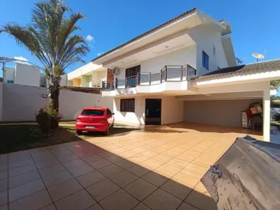 Casa com 3 Quartos à venda, 390m² no Jardim Leblon, Goiânia
