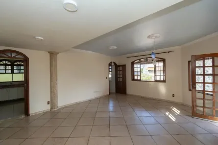 Casa com 5 Quartos à venda, 380m² no Novo Eldorado, Contagem