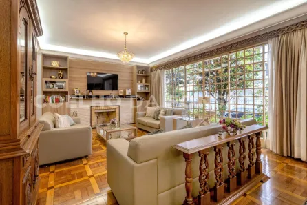 Casa com 3 Quartos à venda, 220m² no Pacaembu, São Paulo