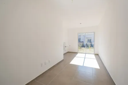 Casa com 2 Quartos para alugar, 47m² no Três Vendas, Pelotas