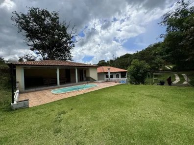 Fazenda/Sítio com 2 Quartos à venda, 1800m² no Chácaras Berro D'Água, Itu