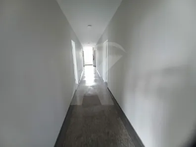 Prédio Comercial para alugar, 900m² no Canindé, São Paulo