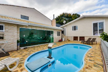 Casa com 5 Quartos à venda, 225m² no Cachoeira, Curitiba