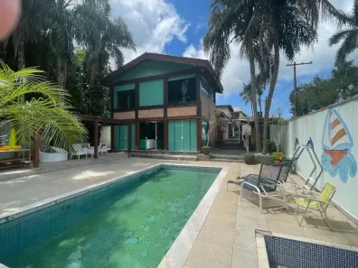 Casa de Condomínio com 4 Quartos à venda, 201m² no Enseada, Ubatuba