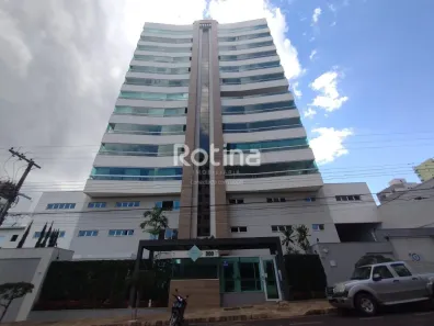 Apartamento com 3 Quartos para alugar, 197m² no Osvaldo Rezende, Uberlândia