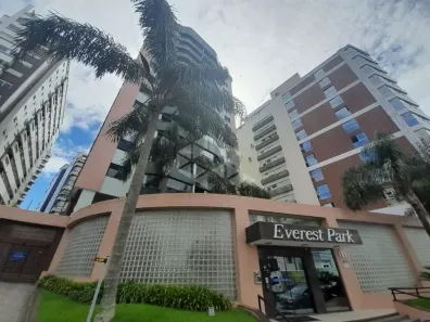 Apartamento com 3 Quartos para alugar, 90m² no Centro, Florianópolis