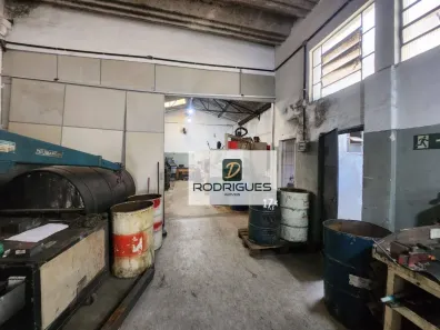 Galpão/Depósito/Armazém à venda, 210m² no Serraria, Diadema