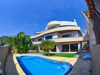 Casa com 6 Quartos à venda, 300m² no Cabeçudas, Itajaí