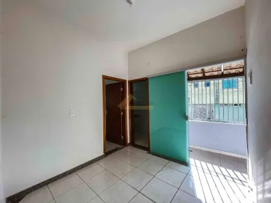 Casa com 3 Quartos para alugar, 56m² no Catalão, Divinópolis