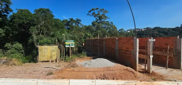 Lote/Terreno à venda, 120m² no Jardim Pinheirinho, São Paulo