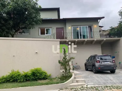 Casa de Condomínio com 4 Quartos à venda, 234m² no Badu, Niterói