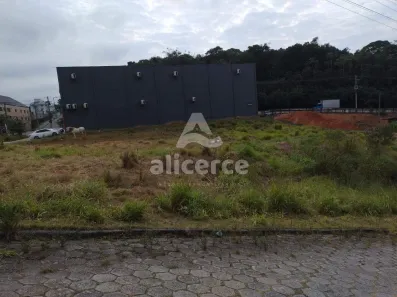 Lote/Terreno à venda, 301m² no Forquilhas, São José