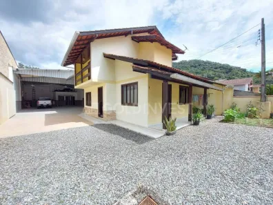 Casa com 2 Quartos à venda, 140m² no São Pedro, Brusque