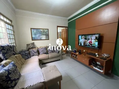 Casa com 3 Quartos à venda, 207m² no Estados Unidos, Uberaba