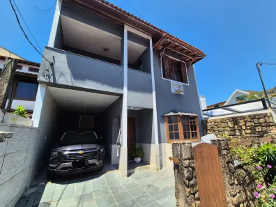 Casa de Condomínio com 3 Quartos à venda, 234m² no Vargem Pequena, Rio de Janeiro