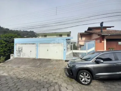 Apartamento com 2 Quartos para alugar, 30m² no Pantanal, Florianópolis