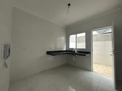 Casa de Condomínio com 2 Quartos à venda, 57m² no Sítio do Campo, Praia Grande