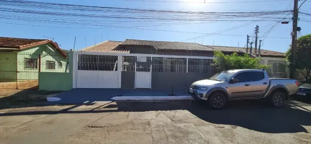 Casa com 5 Quartos à venda, 200m² no Coophasul, Campo Grande
