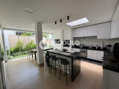 Casa de Condomínio com 3 Quartos à venda, 180m² no Granja Marileusa, Uberlândia