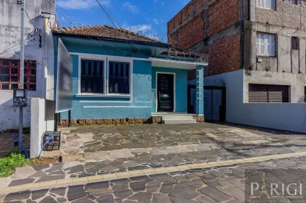 Casa com 2 Quartos para alugar, 90m² no São João, Porto Alegre