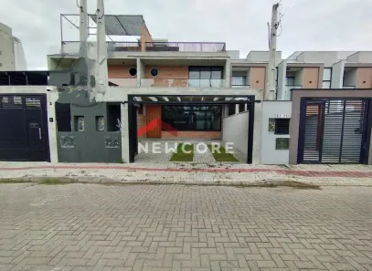 Sobrado com 3 Quartos à venda, 186m² no Itacolomi, Balneário Piçarras