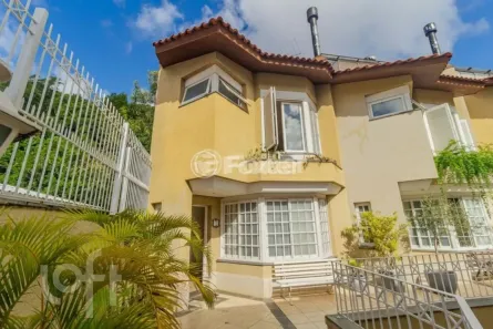 Casa de Condomínio com 4 Quartos à venda, 251m² no Boa Vista, Porto Alegre
