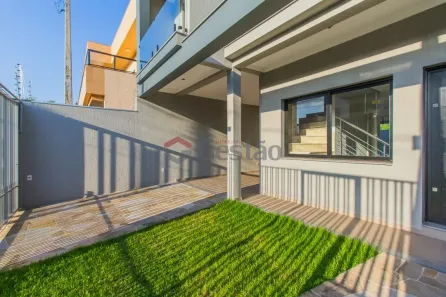 Sobrado com 3 Quartos à venda, 141m² no Estância Velha, Canoas