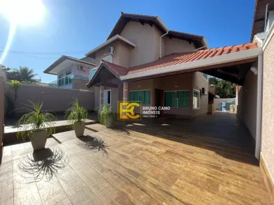 Sobrado com 4 Quartos à venda, 196m² no Balneário Três Marias, Peruíbe