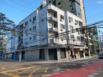 Sala Comercial à venda, 32m² no Centro, Macaé