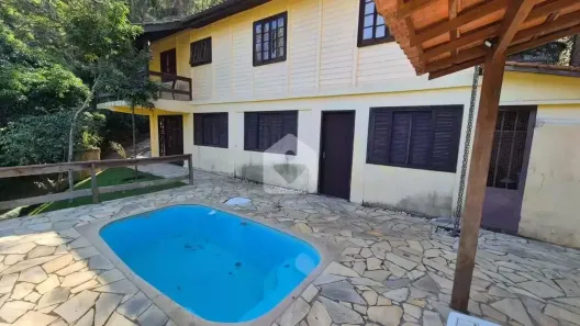 Casa com 3 Quartos à venda, 200m² no Pedro do Rio, Petrópolis