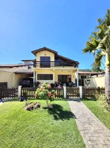 Casa com 3 Quartos à venda, 237m² no Praia da Mococa, Caraguatatuba