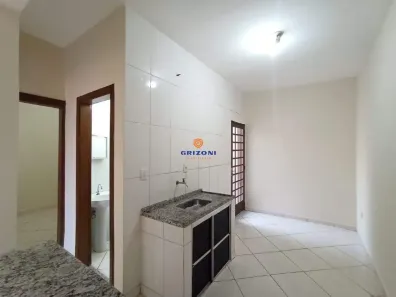 Casa com 2 Quartos para alugar, 60m² no Vila Industrial, Bauru