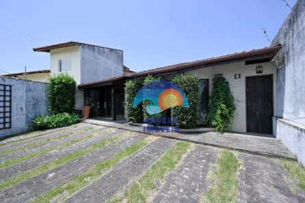 Casa com 3 Quartos à venda, 140m² no Balneário Stella Maris, Peruíbe