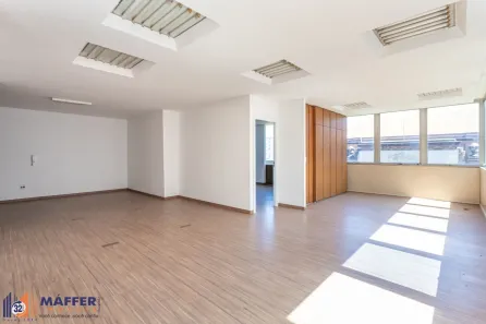 Sala Comercial com 1 Quarto à venda, 125m² no Centro Histórico, Porto Alegre