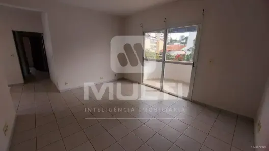 Prédio Comercial com 3 Quartos à venda, 94m² no Tabajaras, Uberlândia