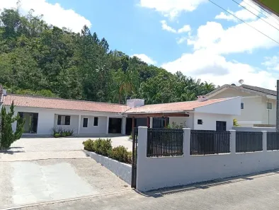 Casa com 3 Quartos à venda, 180m² no Centro, Guabiruba