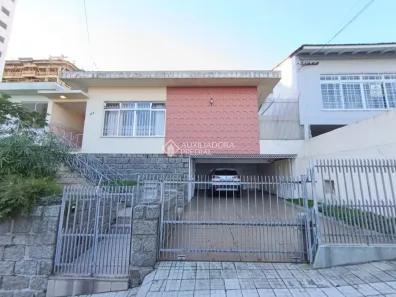 Casa com 3 Quartos para alugar, 230m² no Centro, Florianópolis