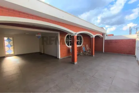 Casa com 3 Quartos para alugar, 180m² no Vila Nova Botucatu, Botucatu