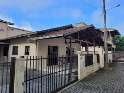 Casa com 2 Quartos à venda, 200m² no Imigrantes, Guaramirim