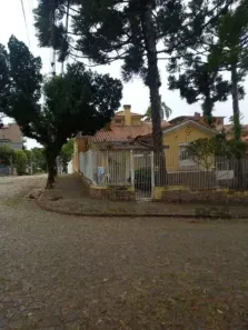 Casa com 3 Quartos à venda, 205m² no Santo Antônio, Porto Alegre