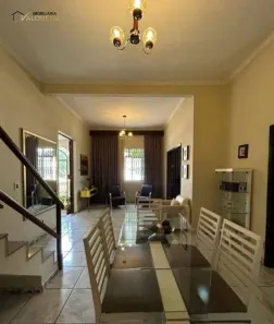 Casa com 3 Quartos à venda, 250m² no Marechal Hermes, Rio de Janeiro