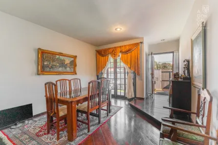 Casa com 4 Quartos à venda, 242m² no Seminário, Curitiba