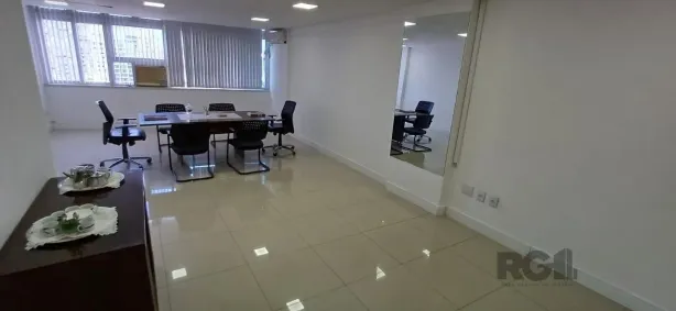 Sala Comercial à venda, 45m² no Centro Histórico, Porto Alegre