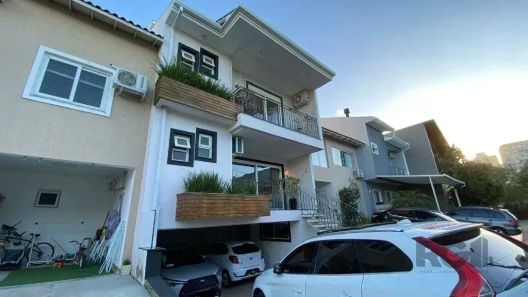 Casa de Condomínio com 4 Quartos à venda, 211m² no Passo das Pedras, Porto Alegre