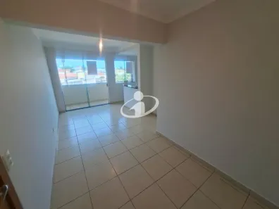 Apartamento com 2 Quartos para alugar, 90m² no Tubalina, Uberlândia