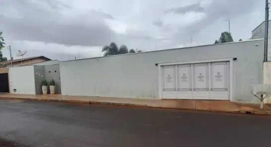 Casa com 4 Quartos à venda, 310m² no Jardim Brasil, Frutal
