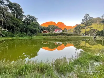 Fazenda/Sítio com 5 Quartos à venda, 700m² no Córrego das Pedras, Teresópolis